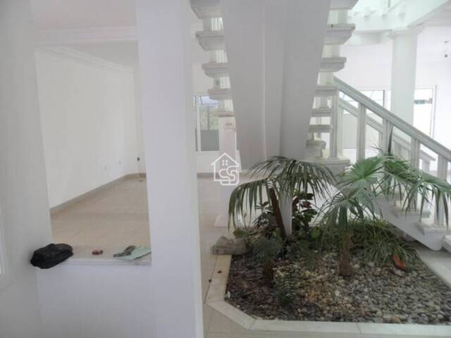 Sobrado para Venda em Louveira - 4